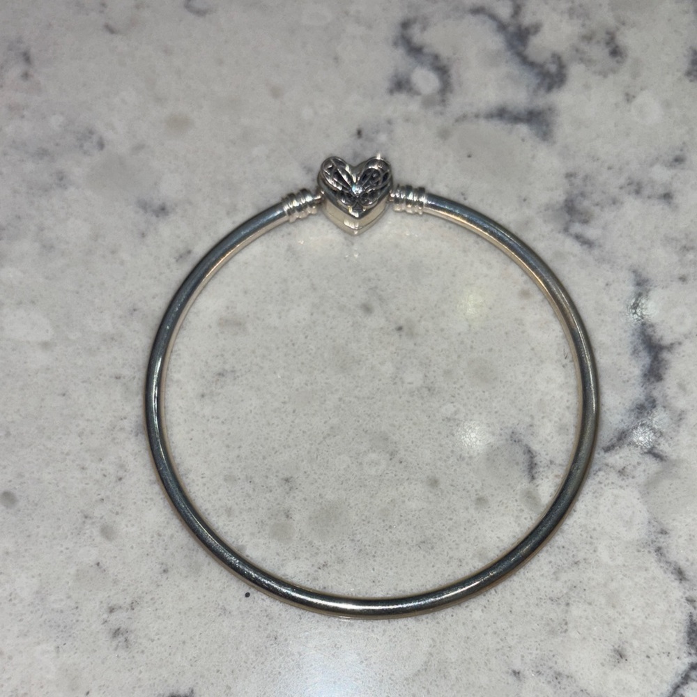 Pandora heart clasp bracelet